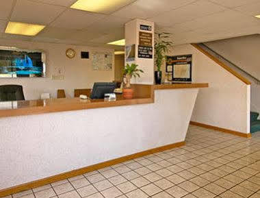 Super 8 By Wyndham Ashland Hotel Exterior photo